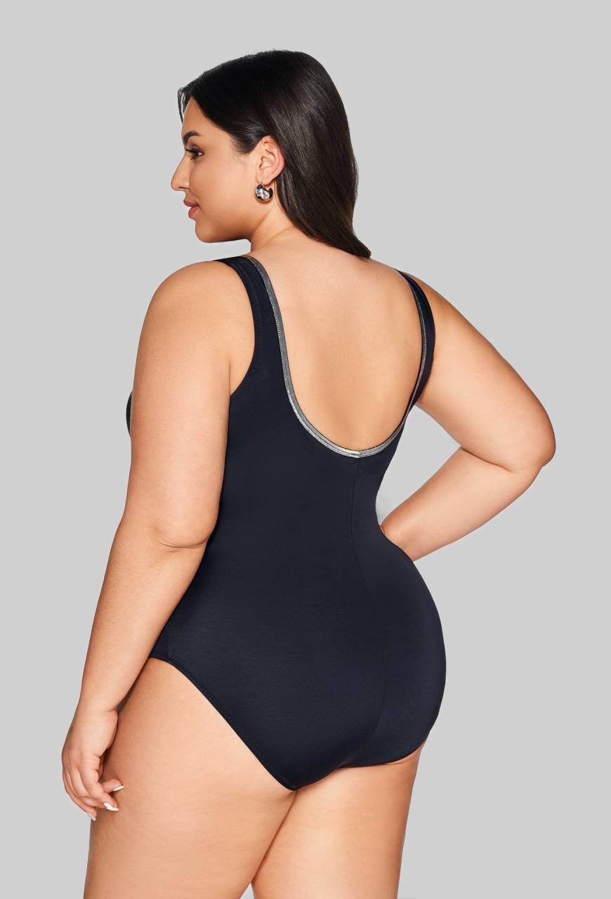 AVA Einteiler, figurbetont, schwarz – SKJ 62 Black