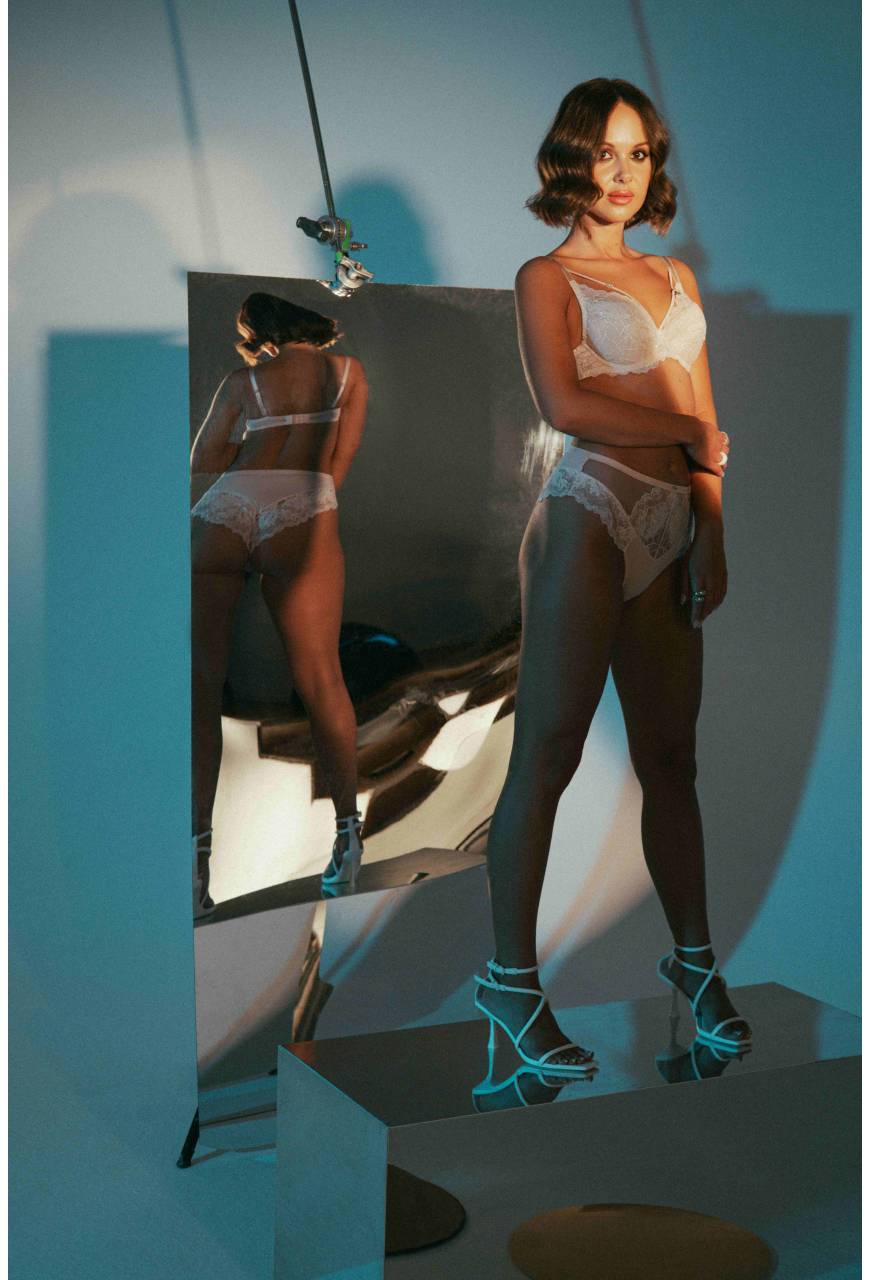 Biustonosz Push Up – koronka, połysk, cyrkonie, kobiecy styl - AV 2153