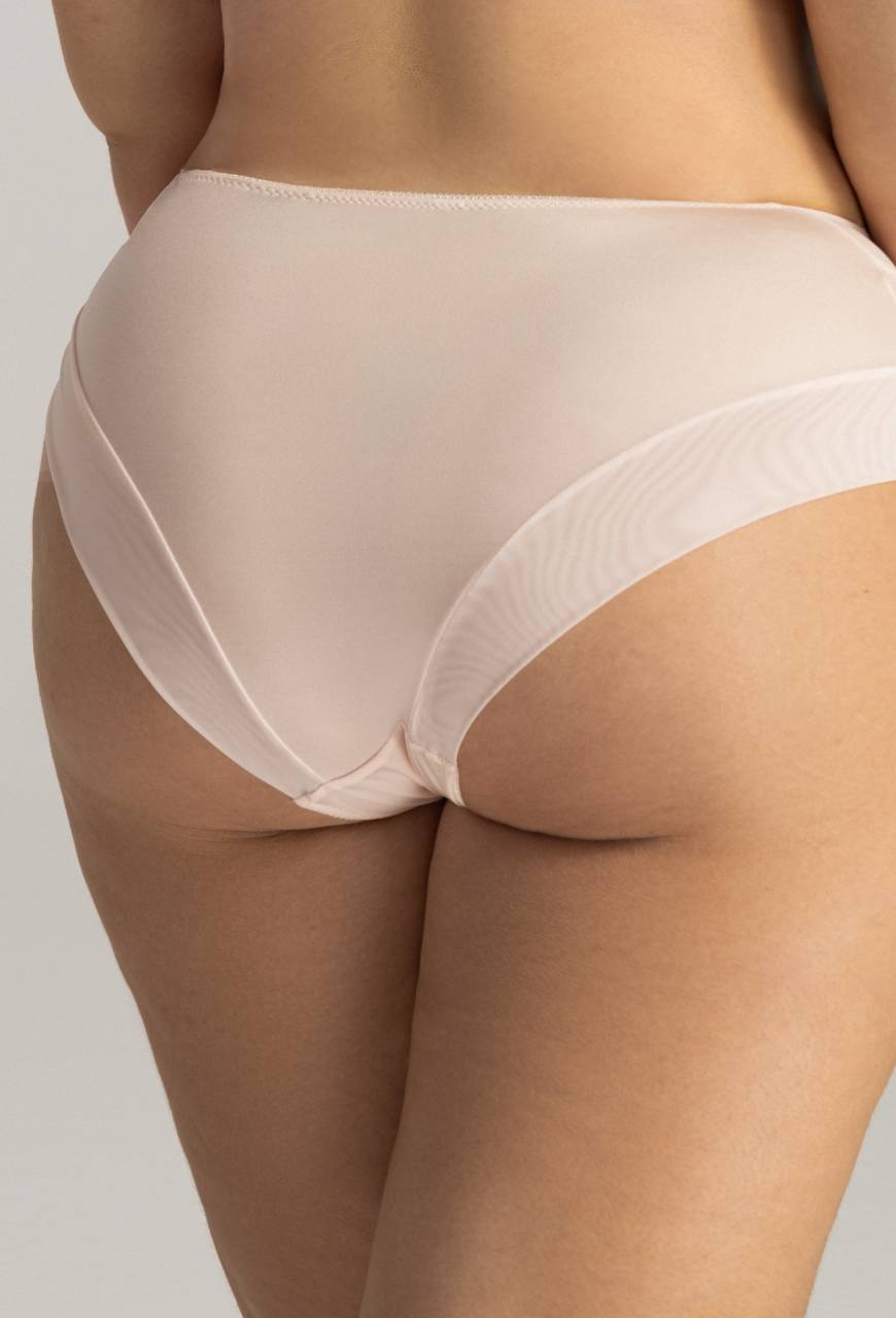 Figi AV 2163 Powdery – klasyczna wygoda i koronkowy akcent