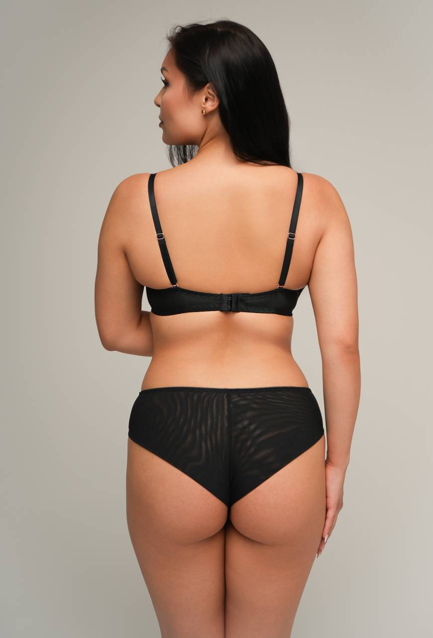 AV 2202 – Push-up-BH mit tieferem Ausschnitt und modernem Design