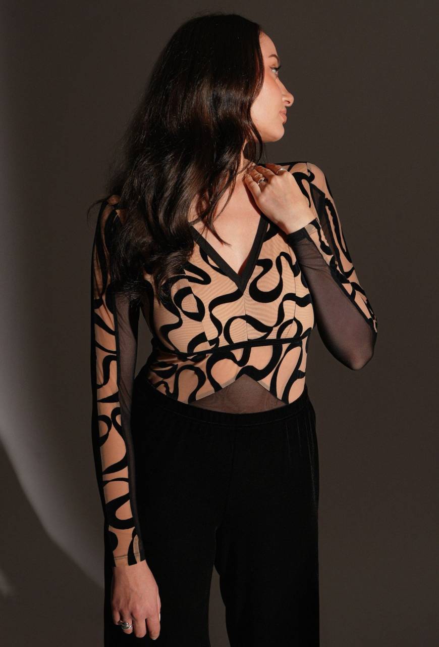 Body 024 Black – elegantní body z tylu a veluru