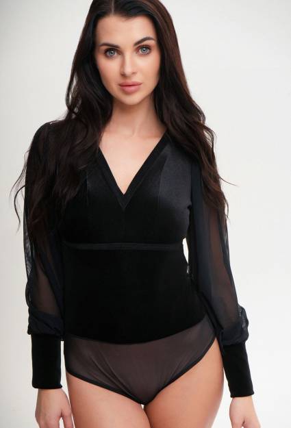 Velurové body s průsvitnými rukávy – elegantní body