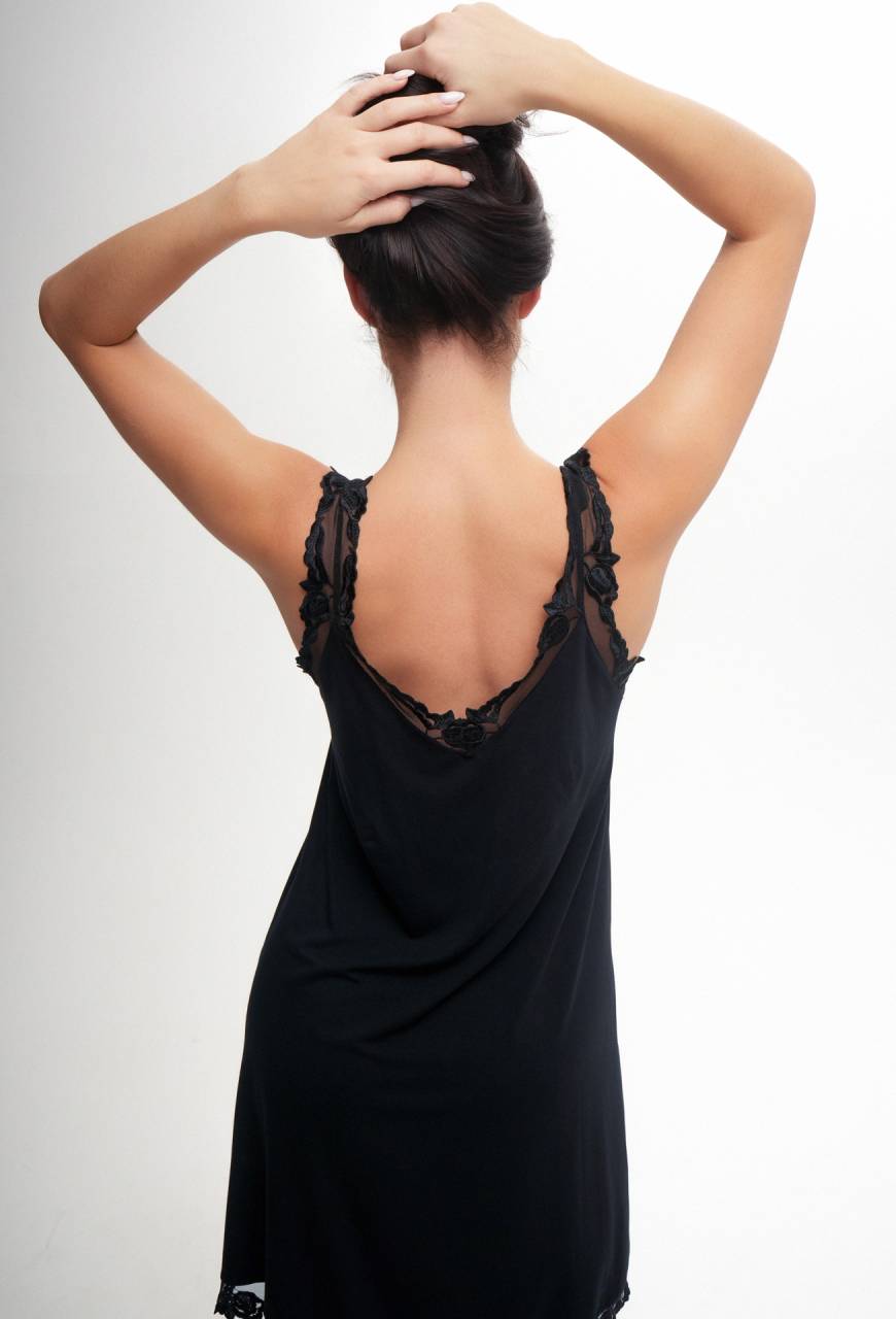 Nachthemd + Bademantel aus Viskose – ein elegantes Set